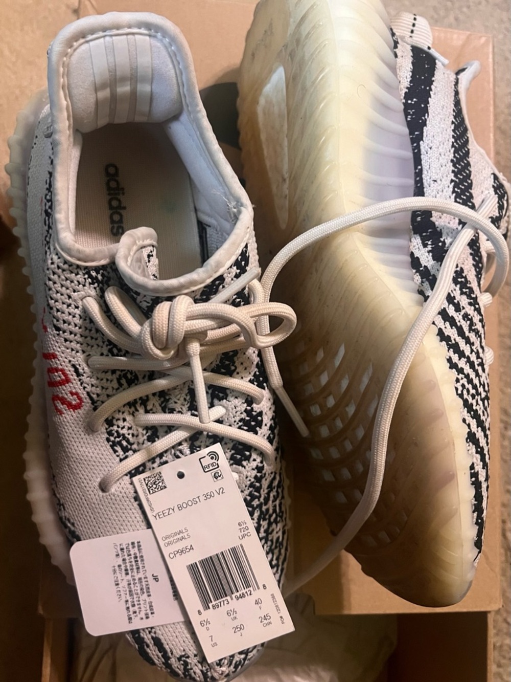 adidas Yeezy Boost 350 V2 White/Black/Red Box Label (Size US 7)